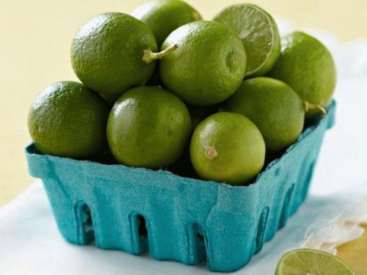 Lime daje živo kislost marinadam in prelivom iz vinaigrette, oživi okus limetine limonade z ledom.