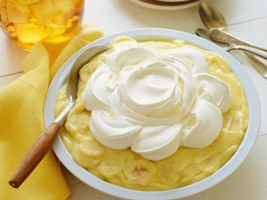 Foto ameriški bananin puding s piškotki