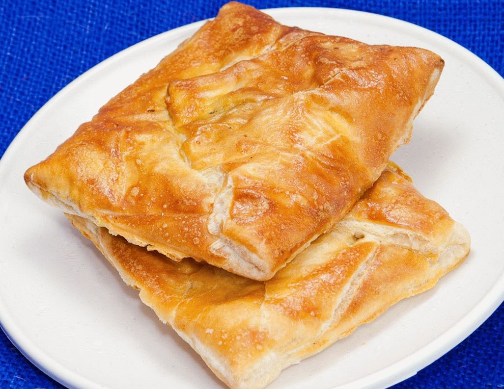 Hiter Khachapuri s sirom