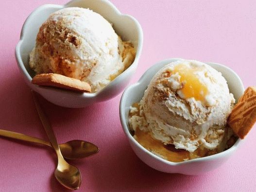 Sladoled z limoninimi in pekočimi piškoti