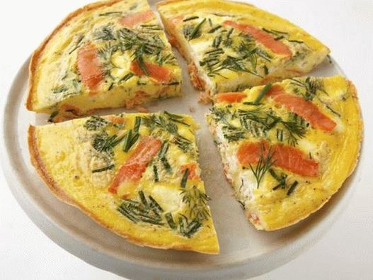 Fotografija Frittata s kremnim sirom in dimljenim lososom