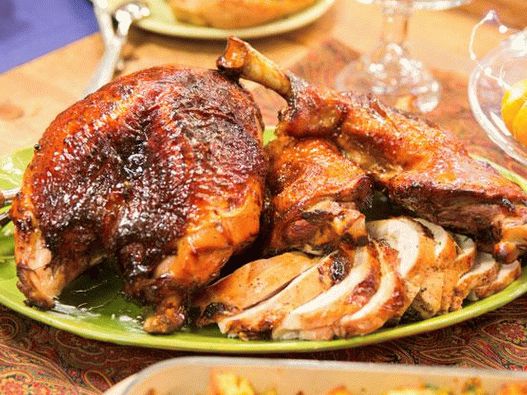 Fotografija Turčija v jabolčni slanici, pečena pod javorjevo glazuro