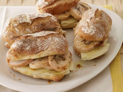 Foto italijanski sendviči s puranjo in panceto