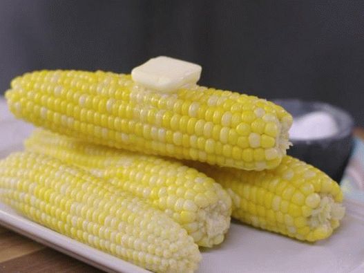 Fotografija Kako kuhati koruzo na storžu (4 metode kuhanja)