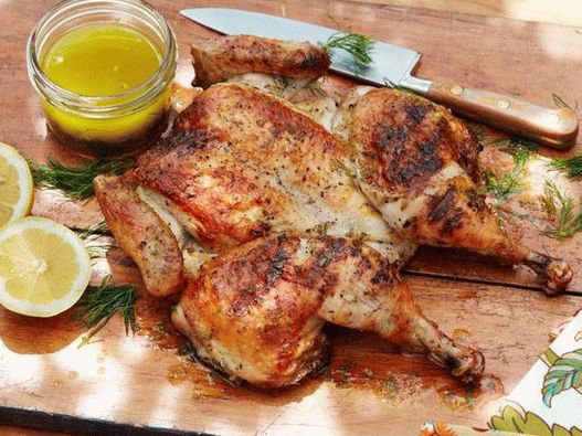 Fotografija posode - Grški ploščati piščanec na žaru