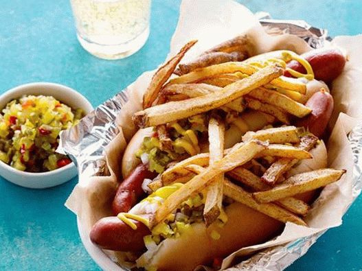 Hot-dogovi v Chicagu s vloženo zelenjavo