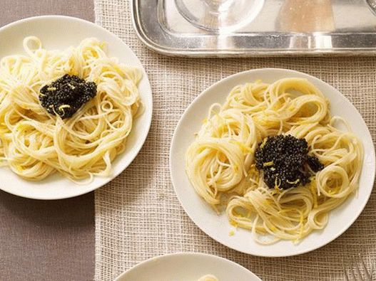 Fotografija posode - Pasta cappellini z limono in črnim kaviarjem