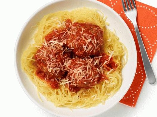 Fotografija jed - špageti buča z mesnimi kroglicami
