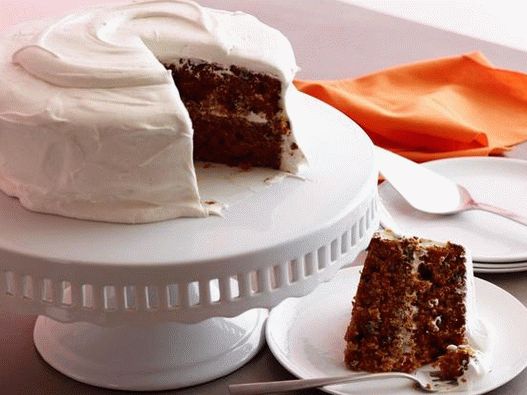 Fotografija posode - Korenčkova torta s smetano marshmallow glazuro