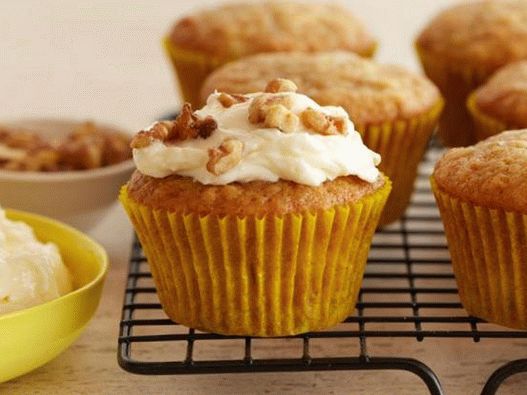 Fotografija posode - Bananovi muffini s sirno kremo glazuro
