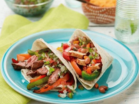 Fajitas na žaru z dvema vrstama polnil