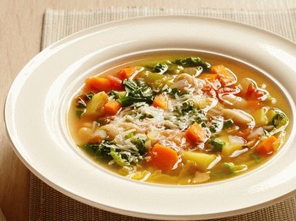 Fotografija Minestrone s parmezanom