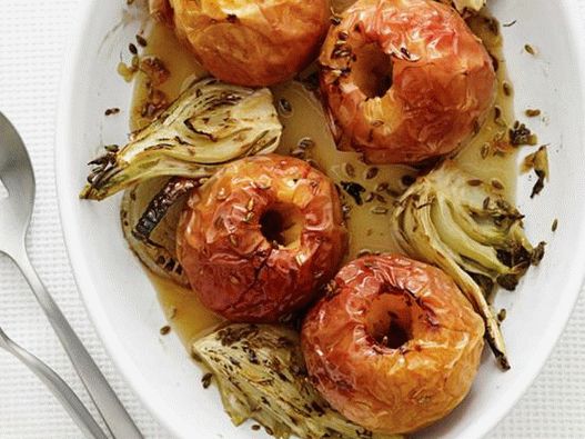 Pečena jabolka s koromačem