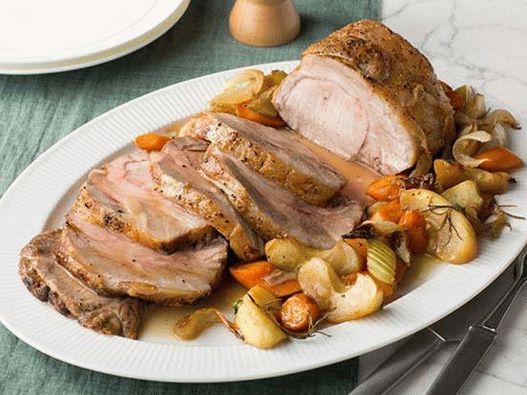 Hlebček v pečici s ocvrtimi jabolki in omako