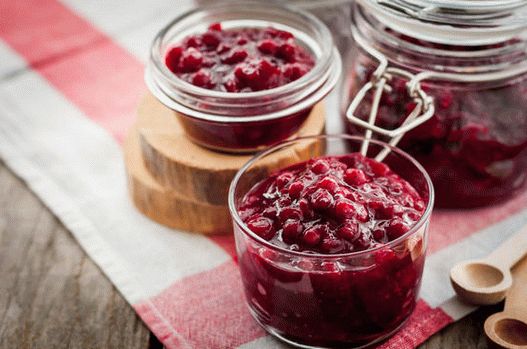 Photo Spicy Cranberry Chutney