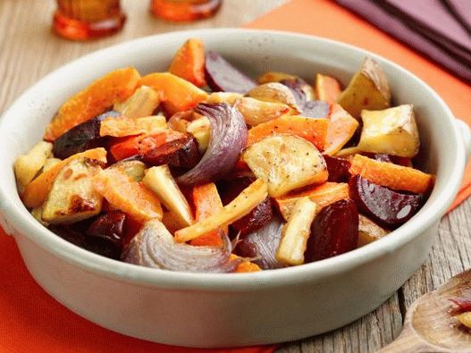 Foto zelenjava, pečena v pečici