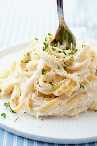 Fotografija Fettuccine testenine z Alfredo omako