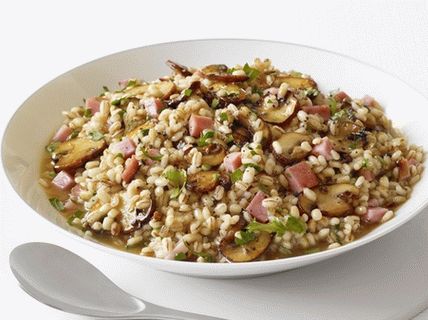 Photo Pearl Barley Risotto s šunko in gobami