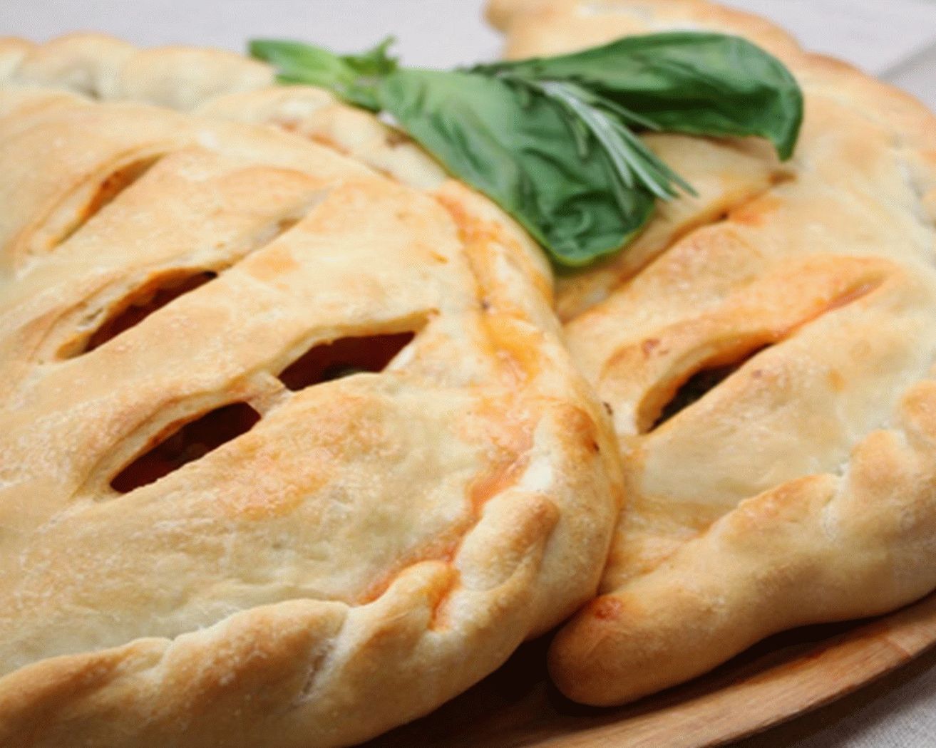 Pica Calzone z zelenjavo