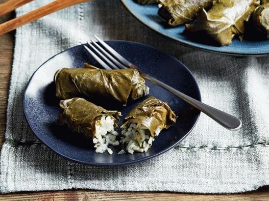 Dolma (polnjeni grozdni listi)