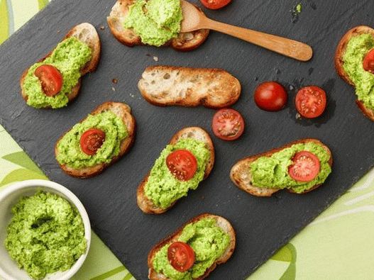 Crostini s pesto graha