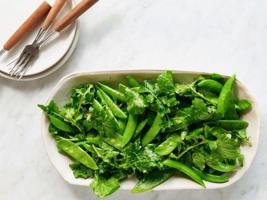 Foto solata iz graha in limoninega soka