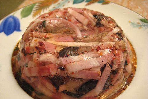 Želejev mesni krožnik